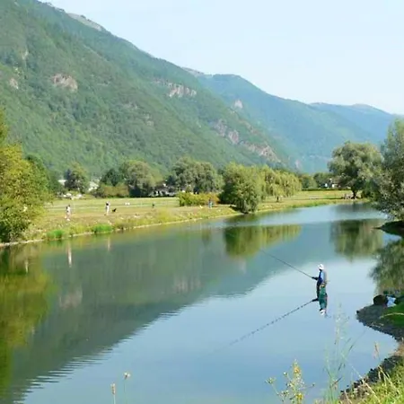 With One Bedroom In De Luchon With Wonderful Mountain View Furnished Terrace And Wifi 18 Km From The Slopes * Bagnères-de-Luchon