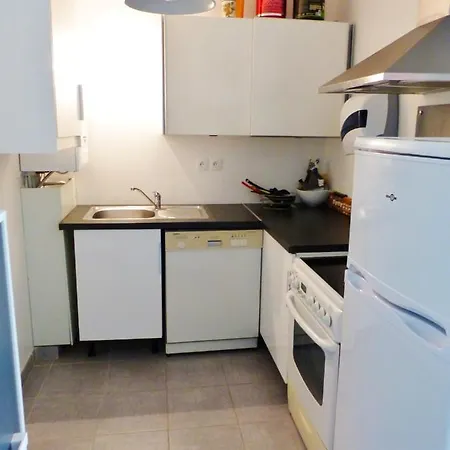 Apartamento With One Bedroom In De Luchon With Wonderful Mountain View Furnished Terrace And Wifi 18 Km From The Slopes